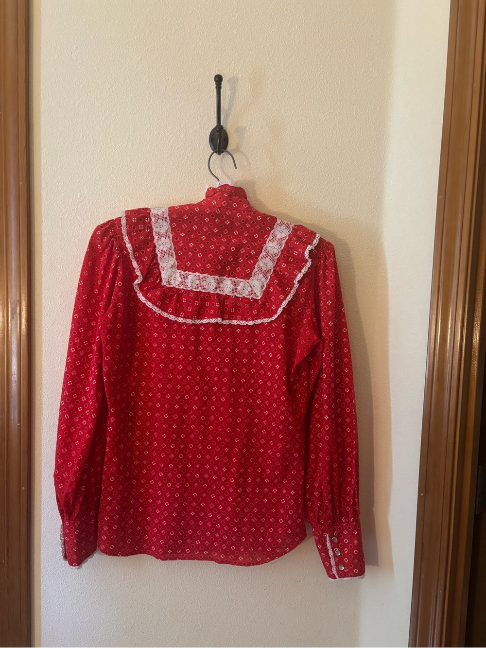 Vintage Western Bandana style Lace-Trim Button-Down Blouse - Picture 3 of 8